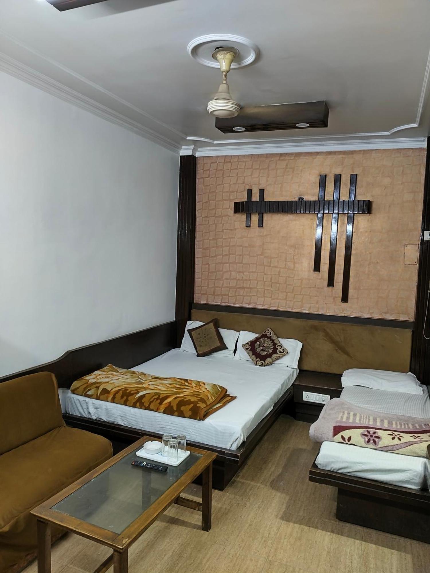 Hotel Yatri International New Delhi Rom bilde
