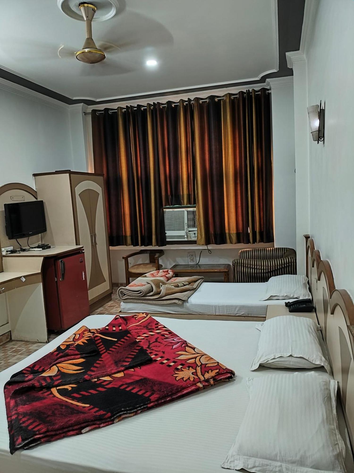 Hotel Yatri International New Delhi Rom bilde