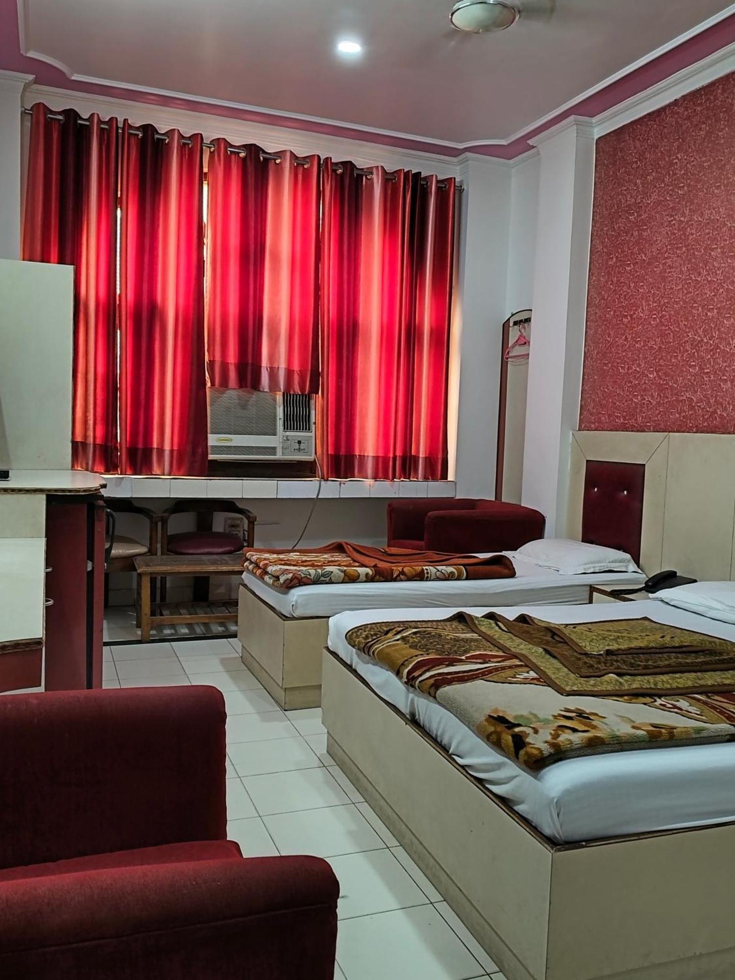 Hotel Yatri International New Delhi Rom bilde