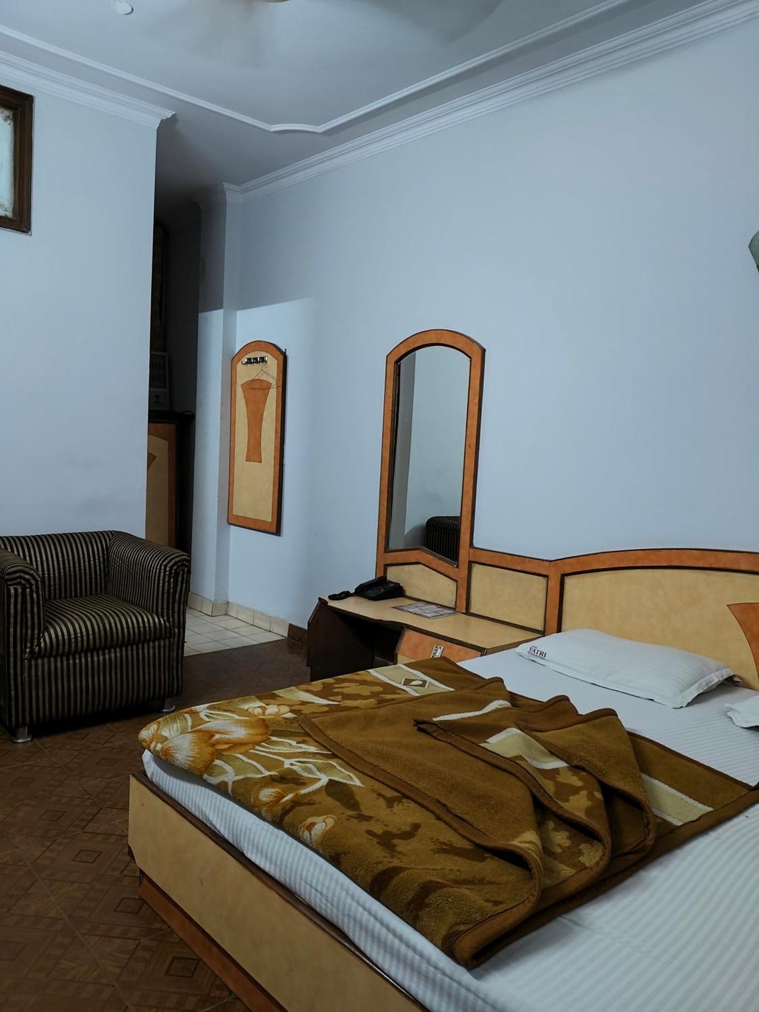 Hotel Yatri International New Delhi Rom bilde