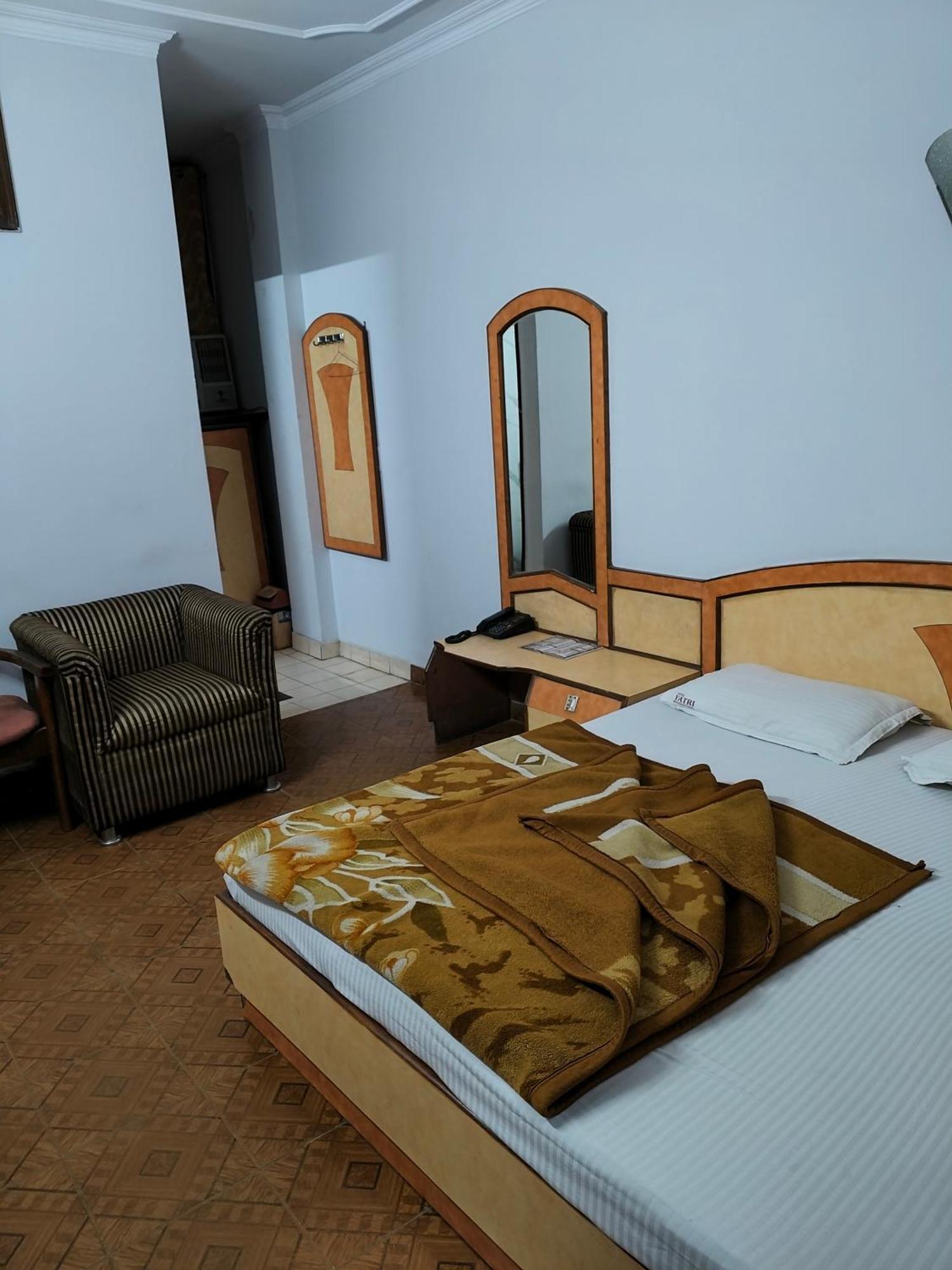 Hotel Yatri International New Delhi Rom bilde