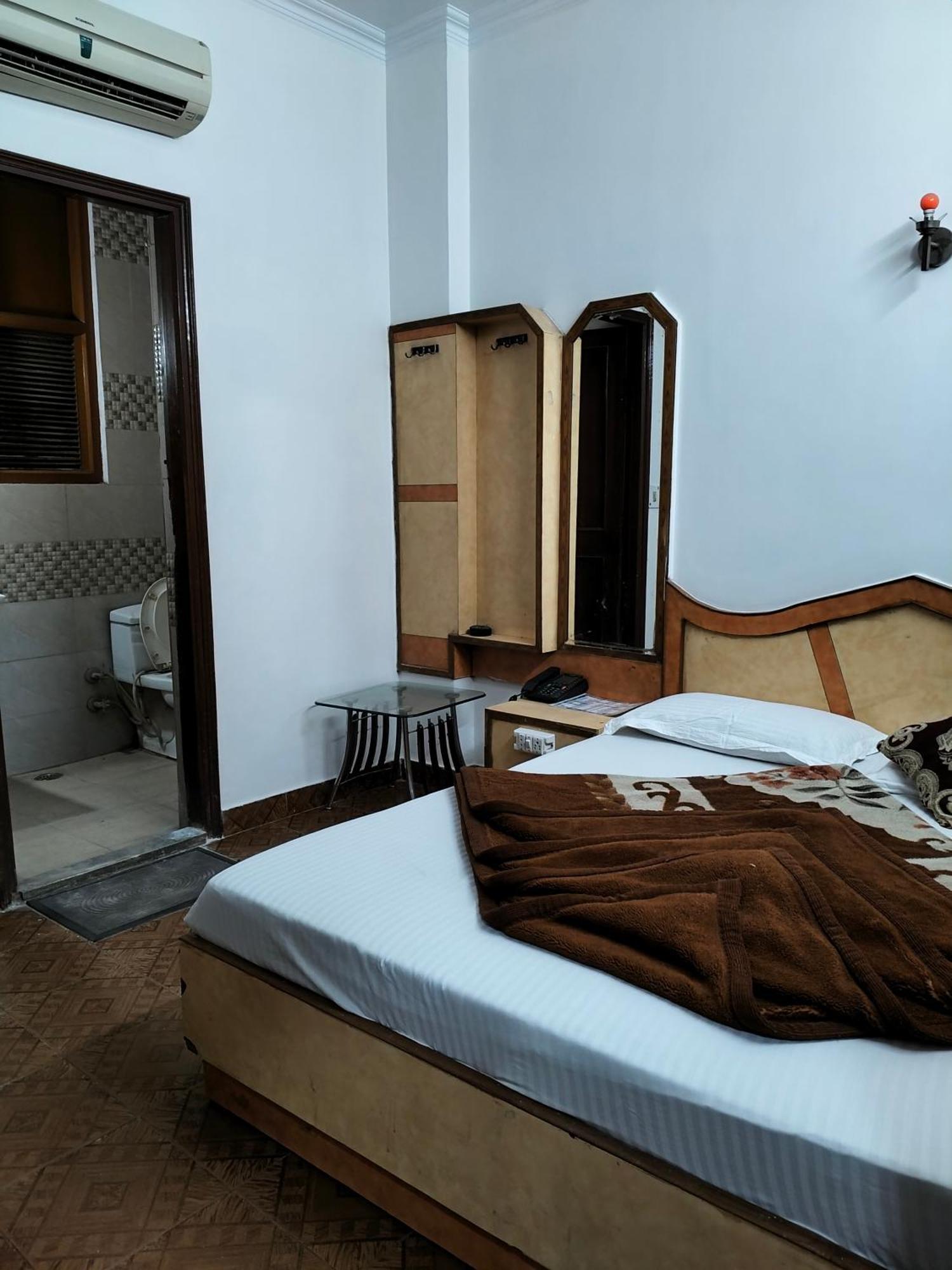 Hotel Yatri International New Delhi Rom bilde