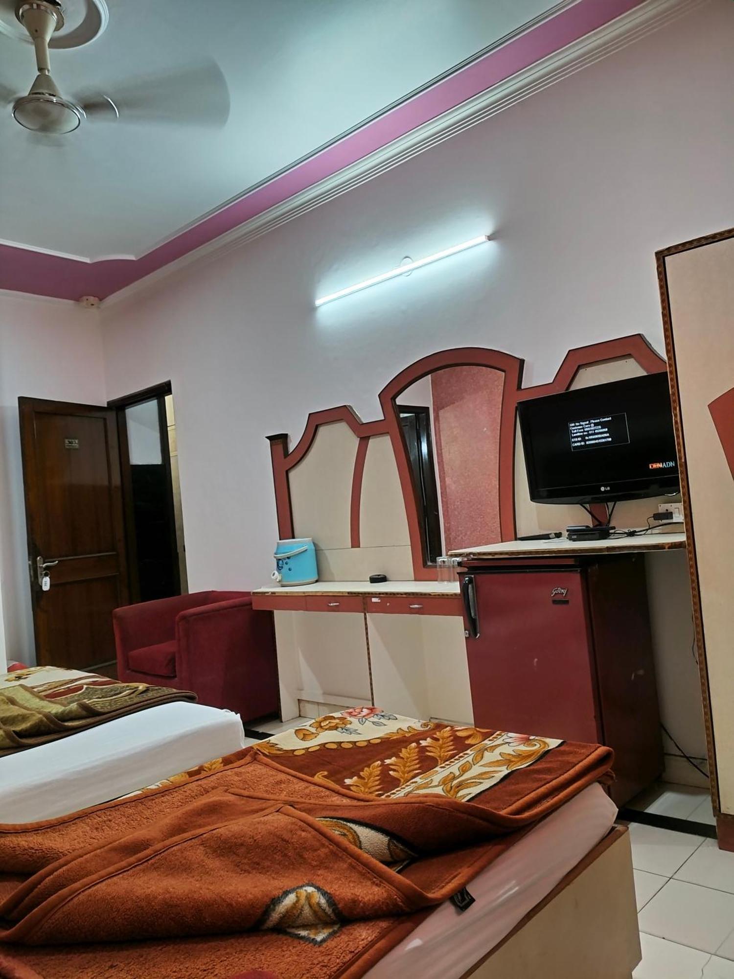 Hotel Yatri International New Delhi Rom bilde