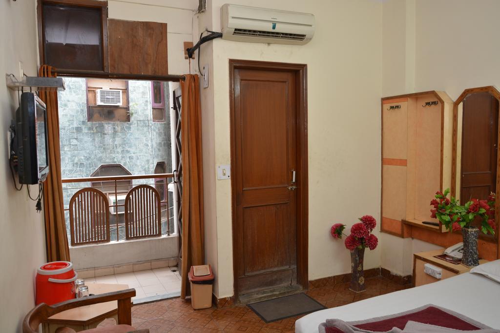 Hotel Yatri International New Delhi Eksteriør bilde