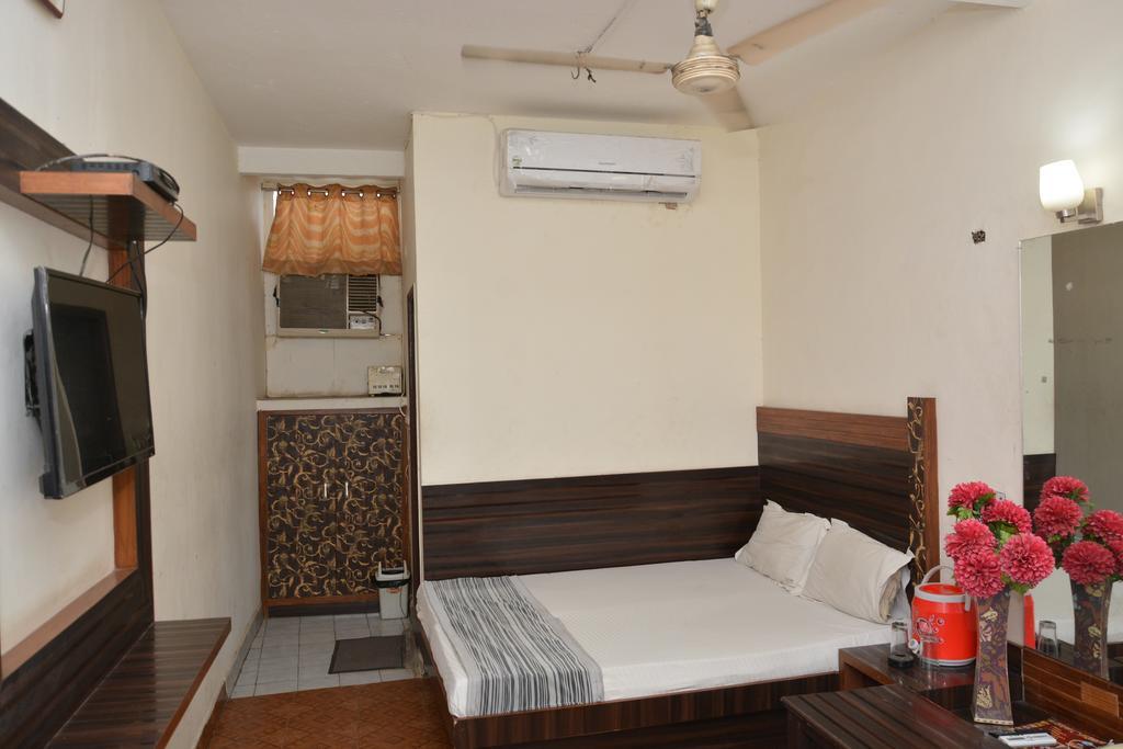 Hotel Yatri International New Delhi Eksteriør bilde