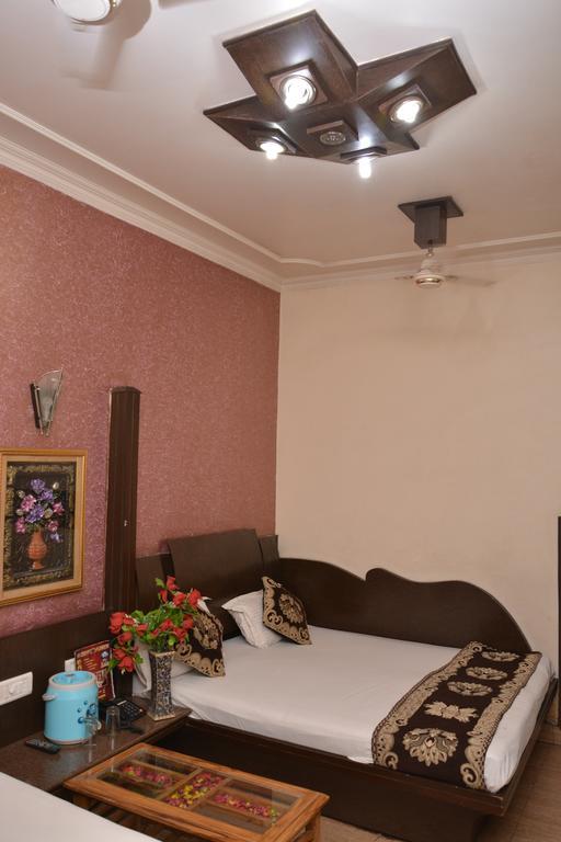Hotel Yatri International New Delhi Eksteriør bilde