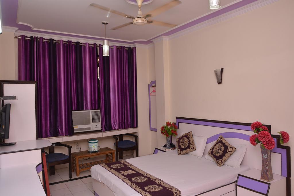 Hotel Yatri International New Delhi Eksteriør bilde