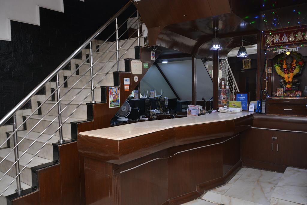 Hotel Yatri International New Delhi Eksteriør bilde