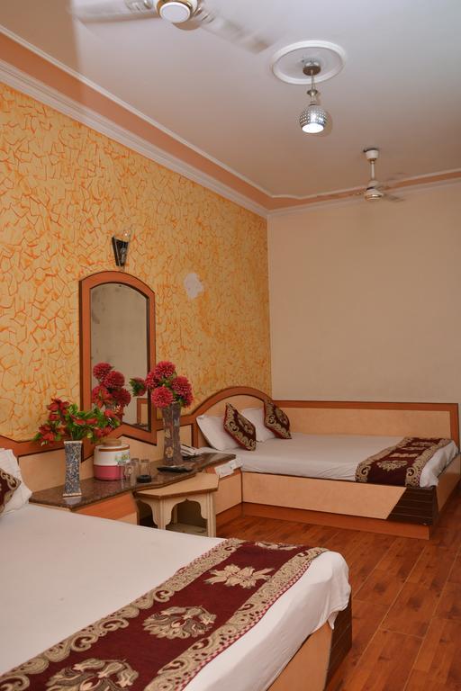 Hotel Yatri International New Delhi Eksteriør bilde