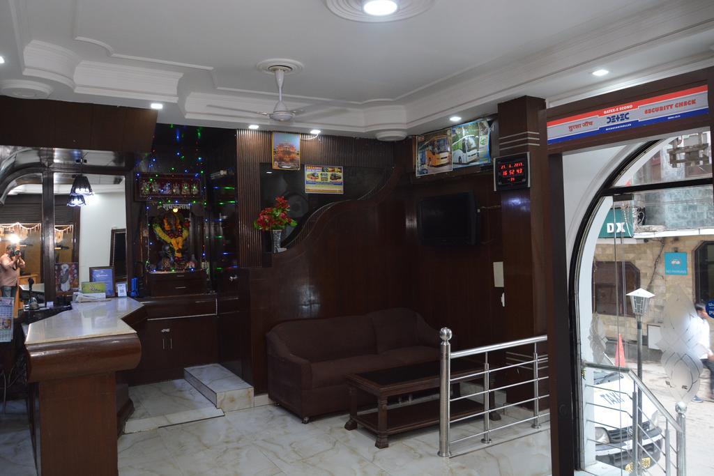 Hotel Yatri International New Delhi Eksteriør bilde